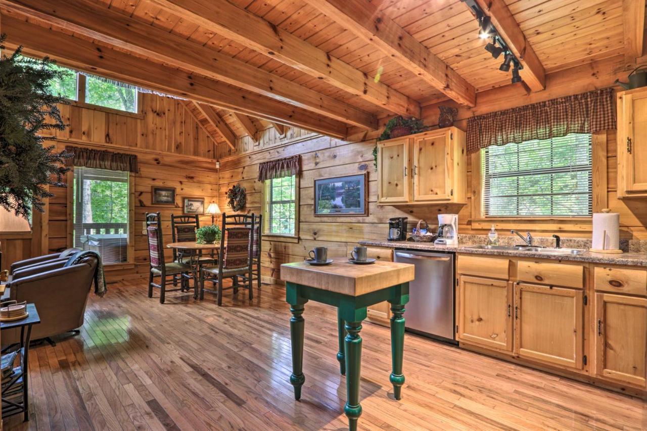 Gatlinburg Mountainside Escape With Deck And Hot Tub! Villa Kültér fotó