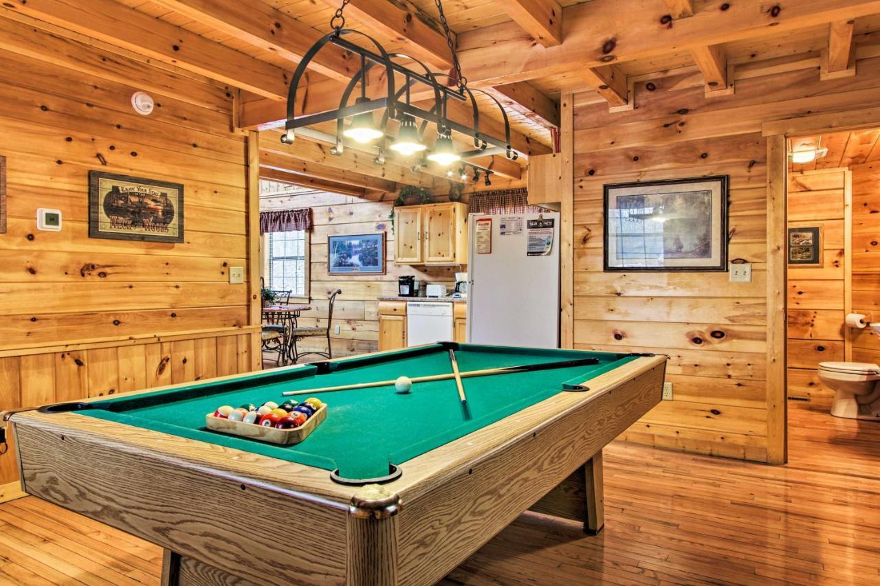 Gatlinburg Mountainside Escape With Deck And Hot Tub! Villa Kültér fotó